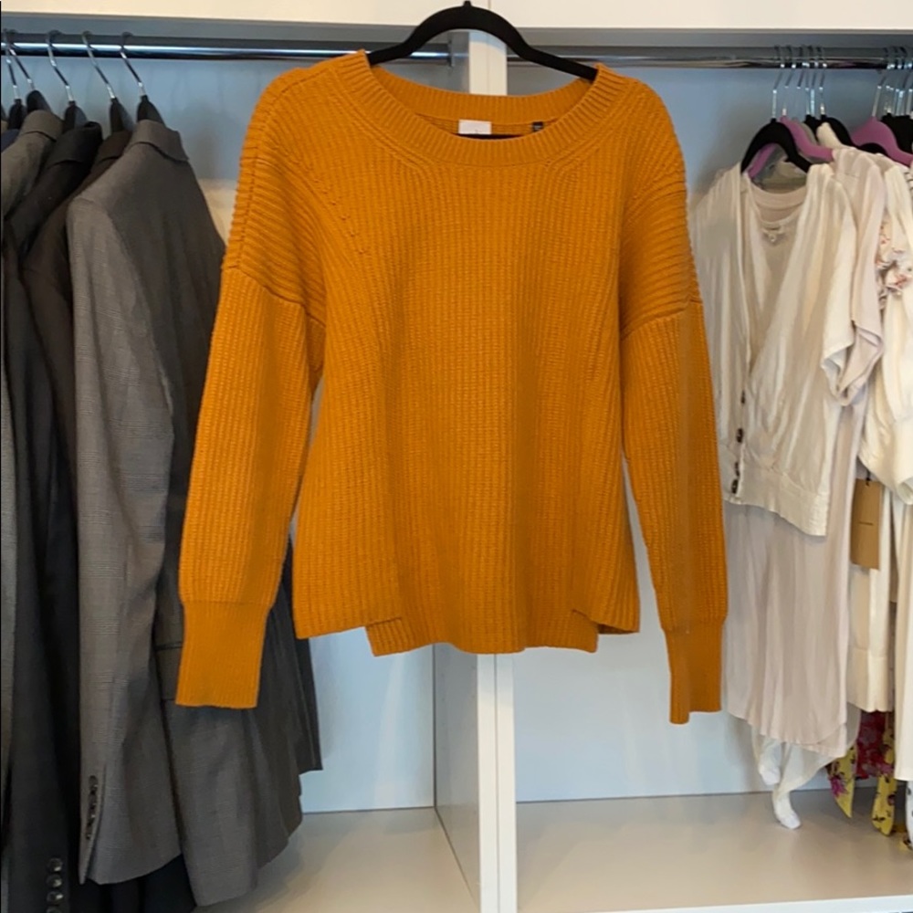 NWOT CAbi Sweater